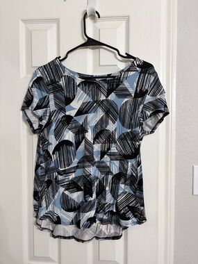 Alfani Blue, Black & White Abstract Geometric Short Sleeve Tee